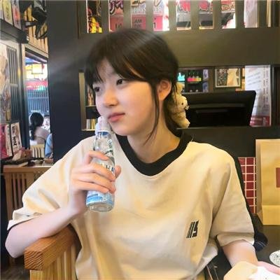 春闺三凤